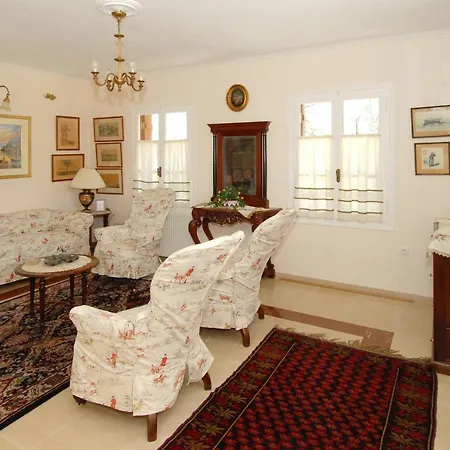 Villa Georgy Számi